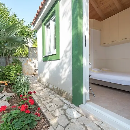 Gostinjska kuća Mito And