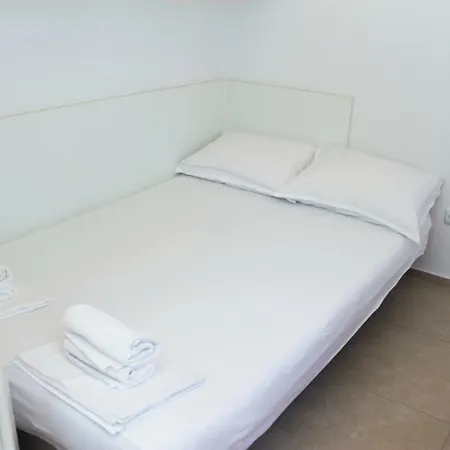 بيت ضيافة Mito And تروغير