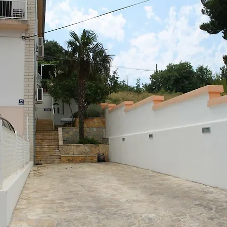 Mito And Gostinjska kuća 3*