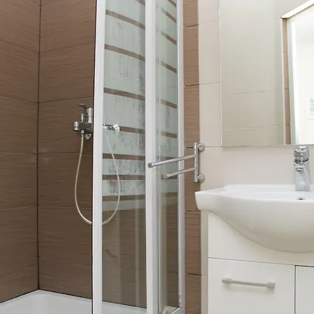 بيت ضيافة Mito And