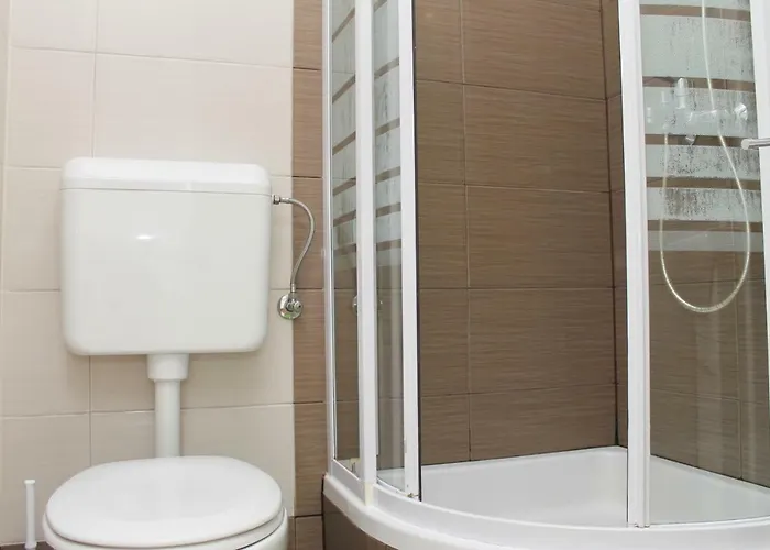 Mito And 3* 特罗吉尔