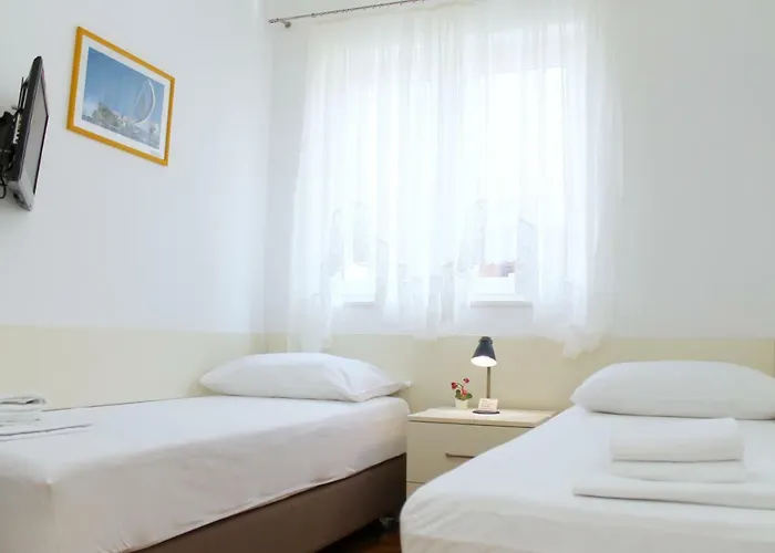 招待所 Mito And 特罗吉尔