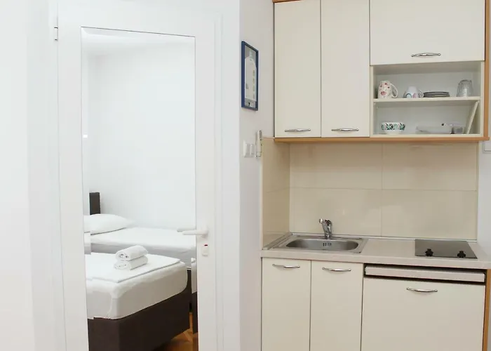 Mito And 3* 特罗吉尔